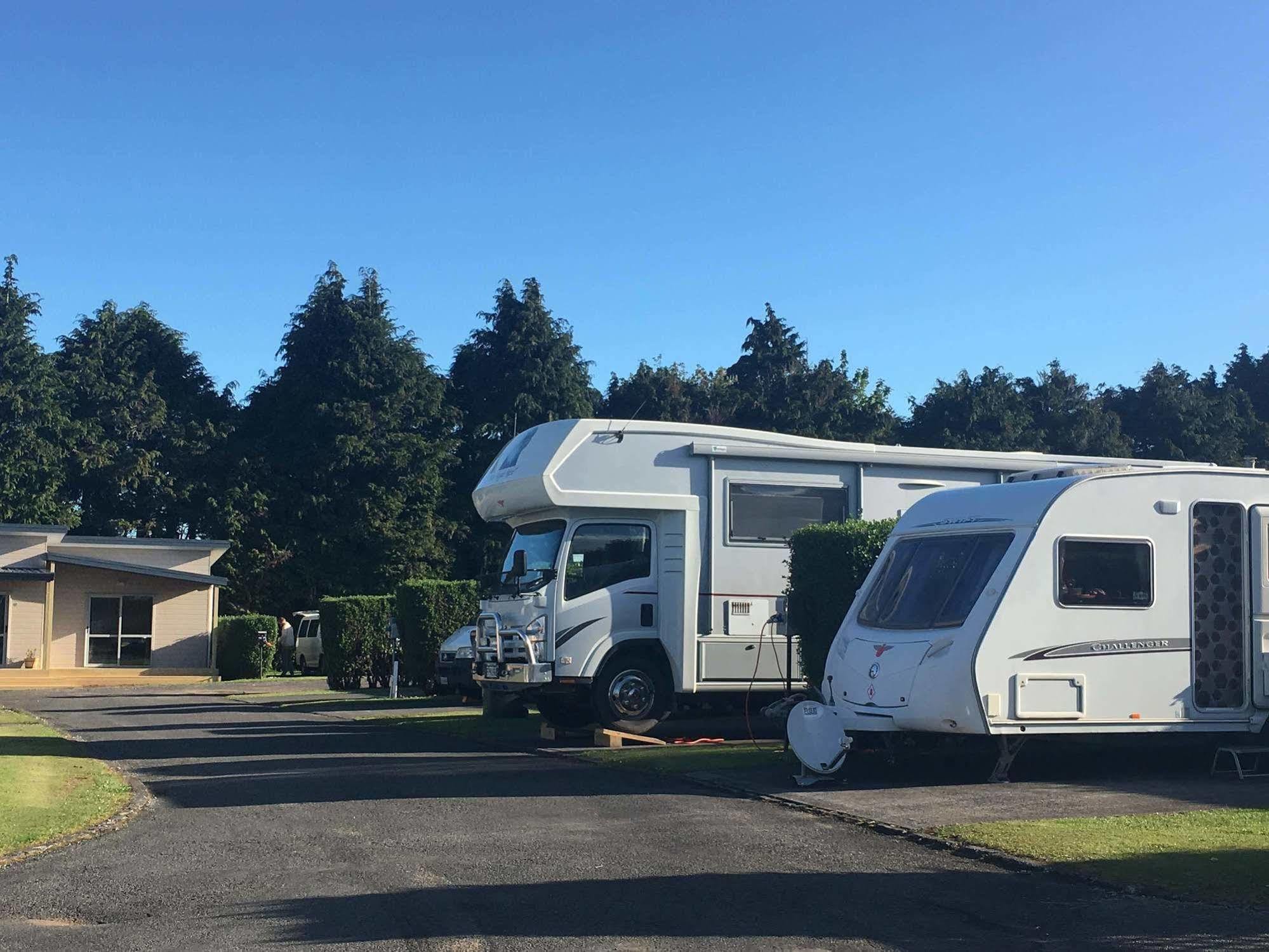 Stratford Motel & Holiday Park Exterior foto